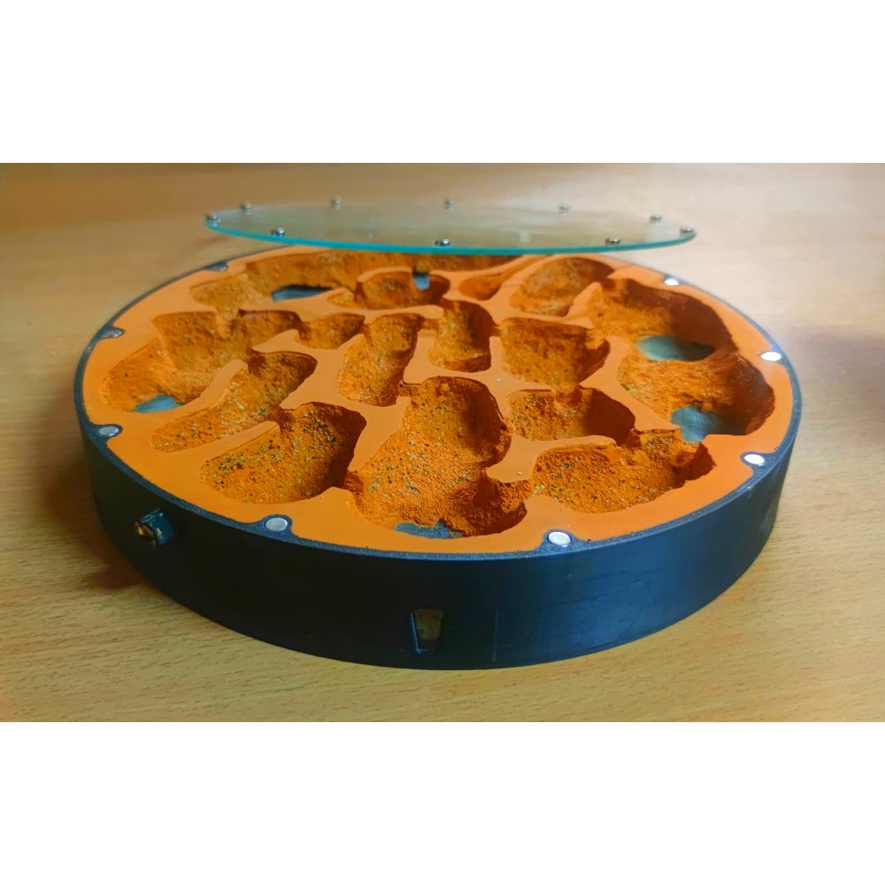 Formikárium ANTcore ULTRA o průměru 25 cm patří k největším formikáriím ze série ANTcore od Ants Europe.