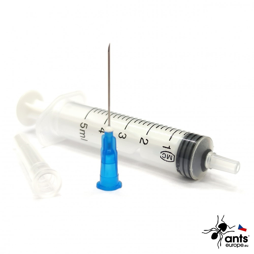 Stříkačka s jehlou